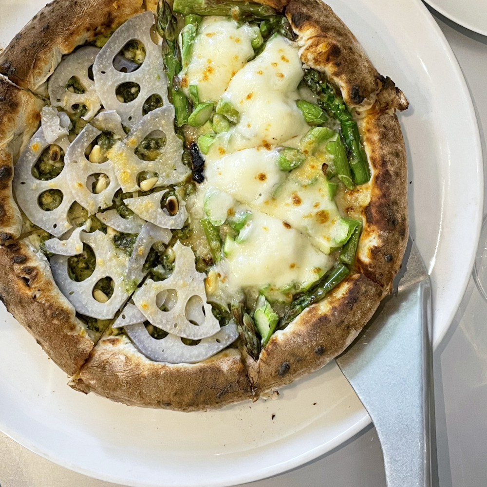 絶品 野菜ピザ をオシャレな緑のジャングルで エンボカ東京 代々木上原 櫻田こずえの食卓